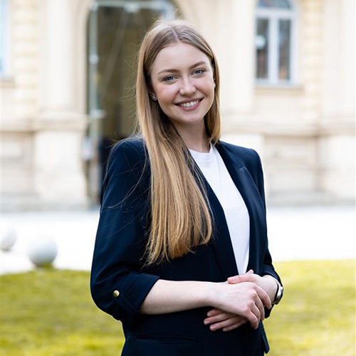 Vasilka Saklamaeva
